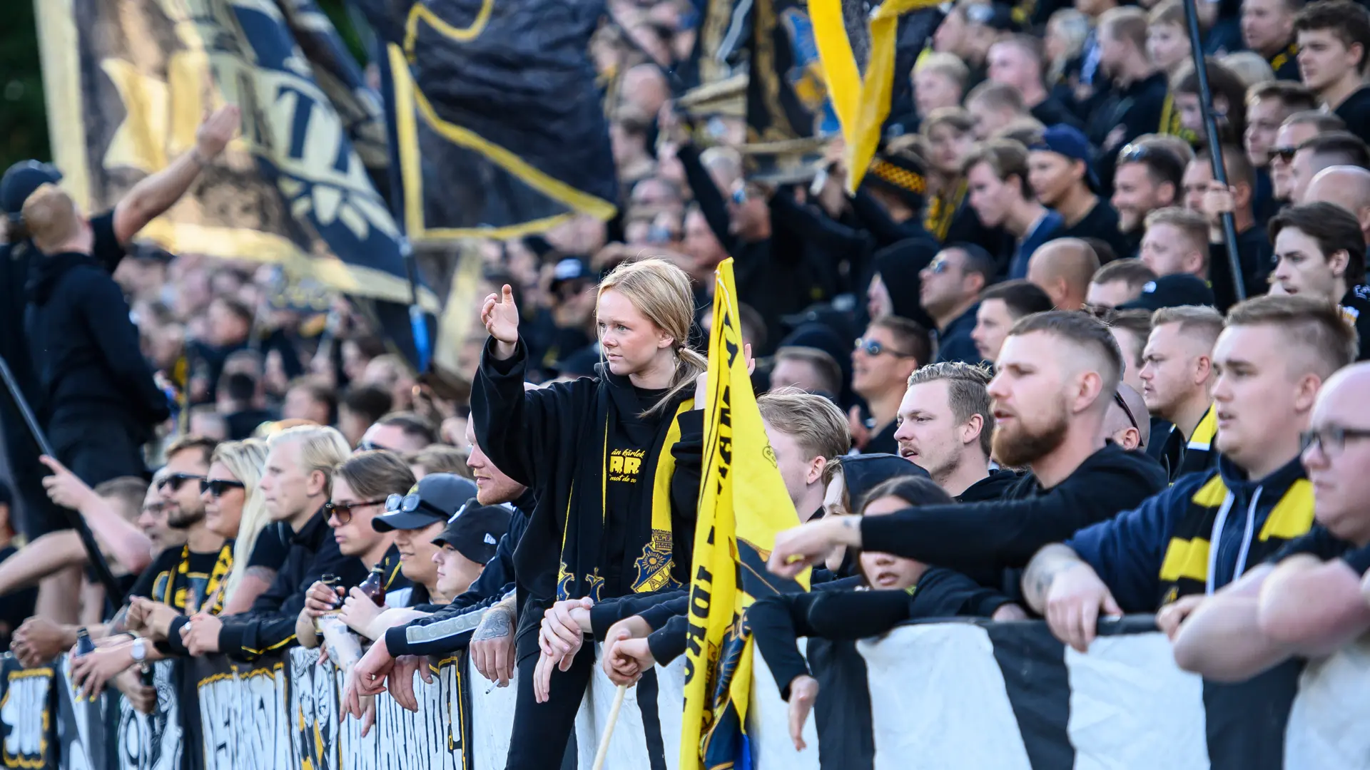 周日001前瞻：哈姆斯塔德上轮吞下完败，索尔纳天才中锋受伤缺席