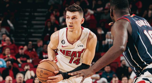 星空娱乐平台-背靠背19记三分带走76分 希罗状态滚烫比肩库哈